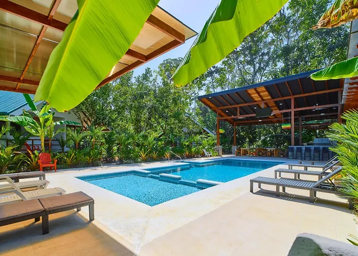 Casa Iris- Home For Family, Steps From The Beach, Pool And Yoga Deck