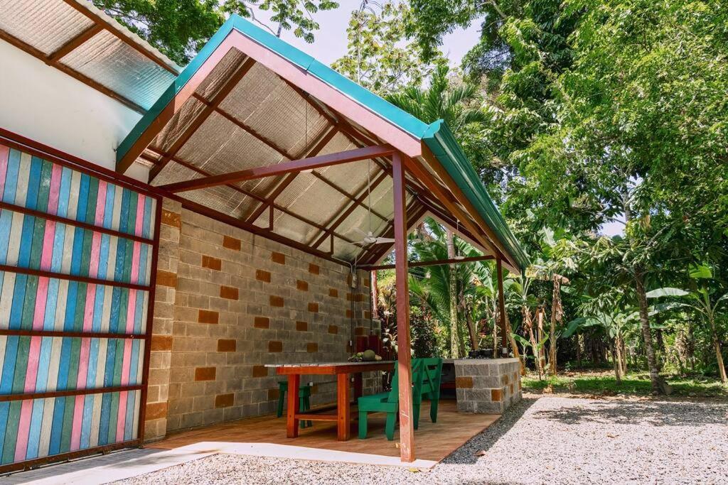 Casa Iris- For Family, Steps From The Beach, Pool And Yoga Deck Holiday home
