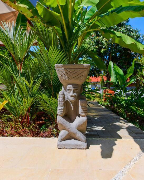 Casa Iris- For Family, Steps From The Beach, Pool And Yoga Deck Puerto Viejo de Talamanca