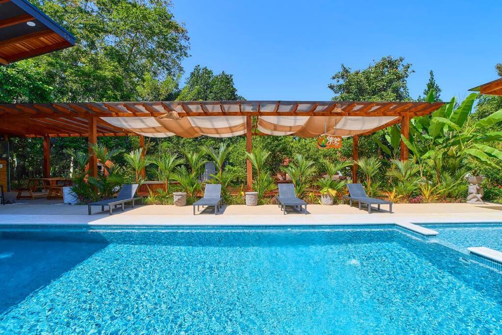 Casa Iris- For Family, Steps From The Beach, Pool And Yoga Deck Puerto Viejo de Talamanca