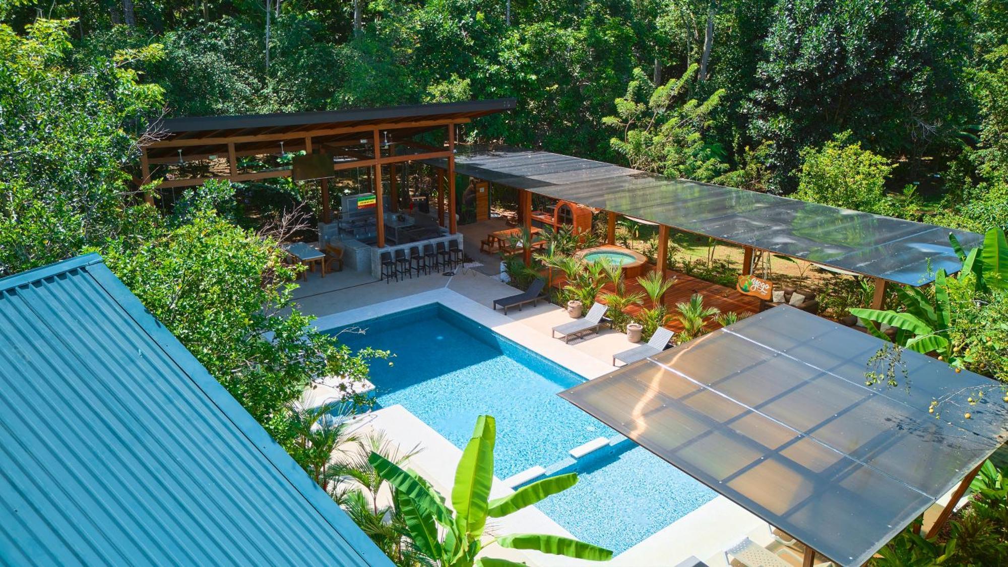Casa Iris- For Family, Steps From The Beach, Pool And Yoga Deck * Puerto Viejo de Talamanca